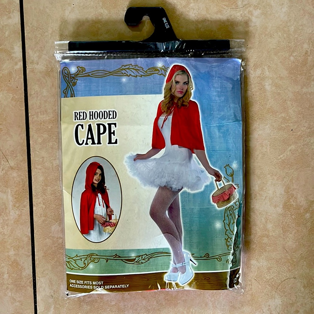 Read, hooded cape